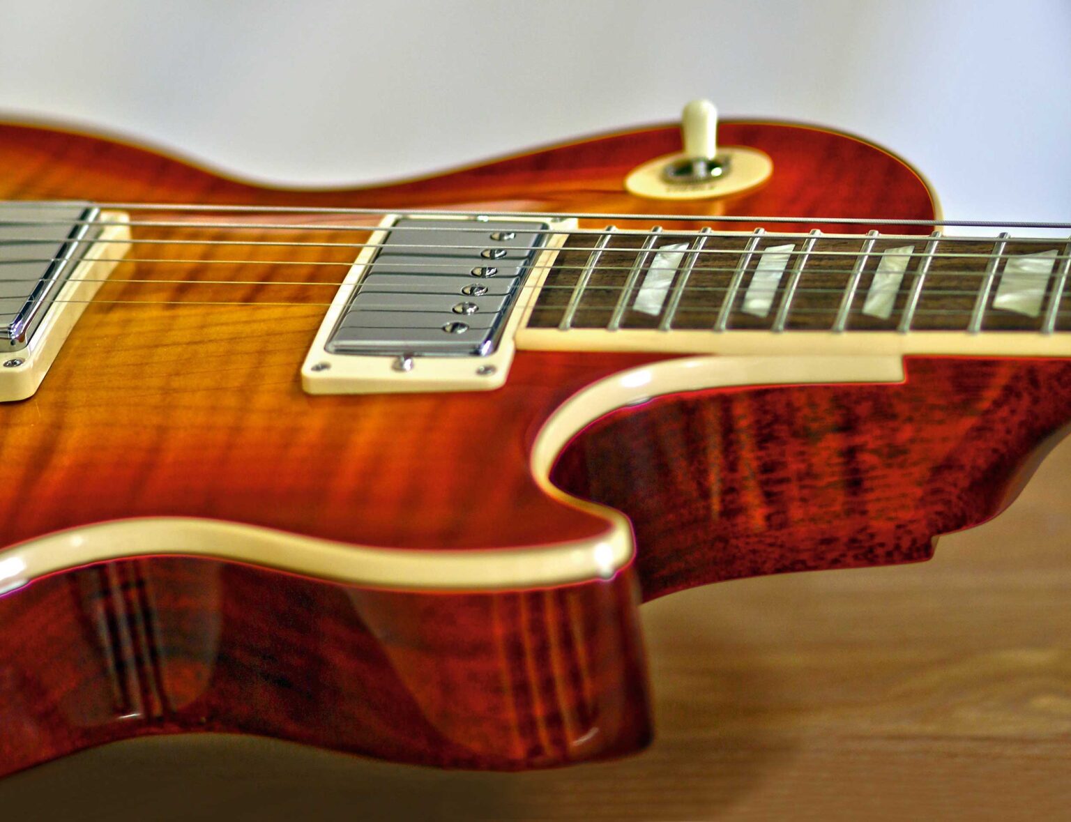 electric-guitar-566639_ok_2500px